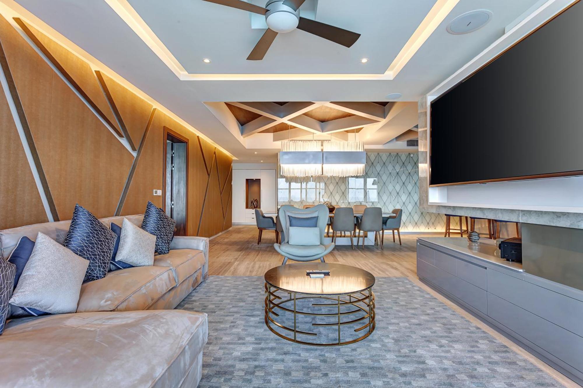 Luxury Chairman's Four Bedroom Suite Ocean Front Diamond Club