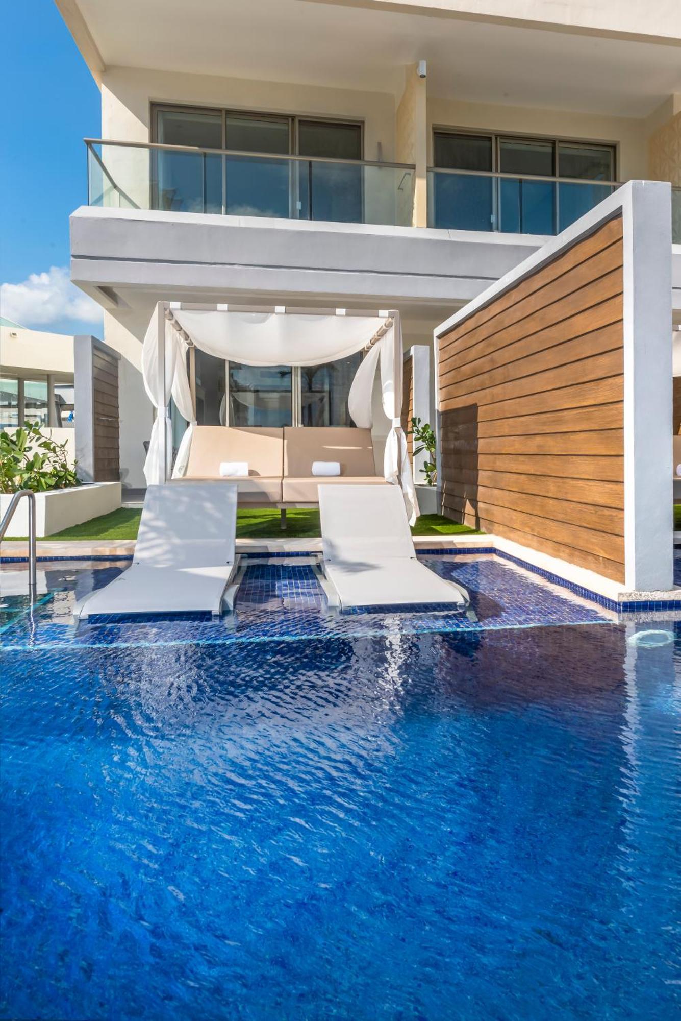 Junior Suite Swim Out
