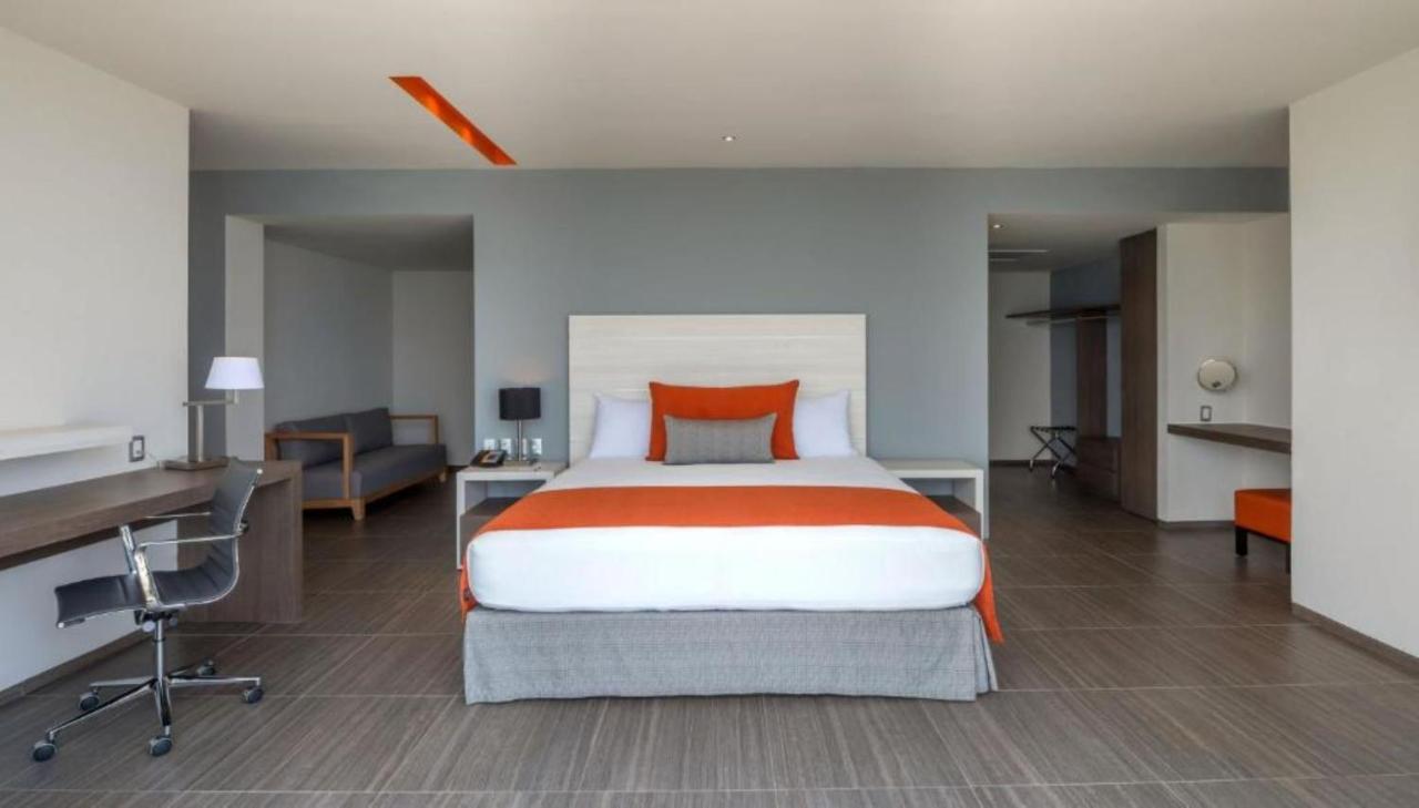 Master Suite Lagoon View
