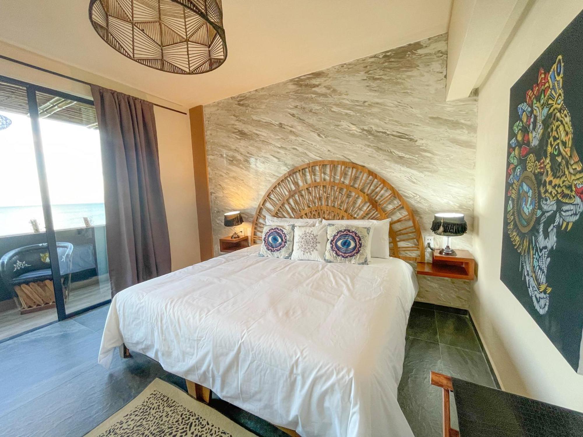 Deluxe Double Room with Balcony and Sea View,1637659635:JPEG