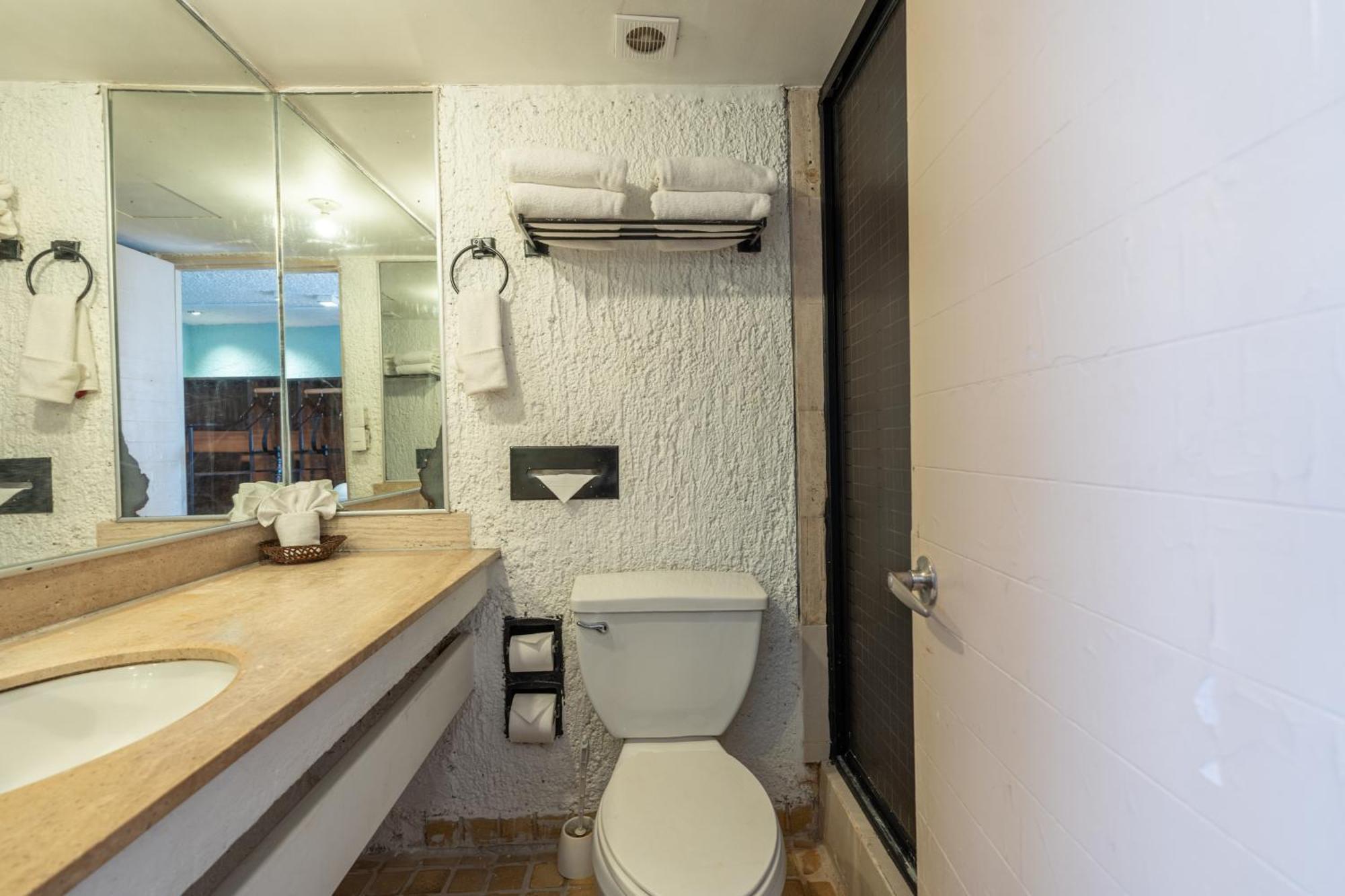 Standard Room Quad Private Bathroom,1699153478:JPEG