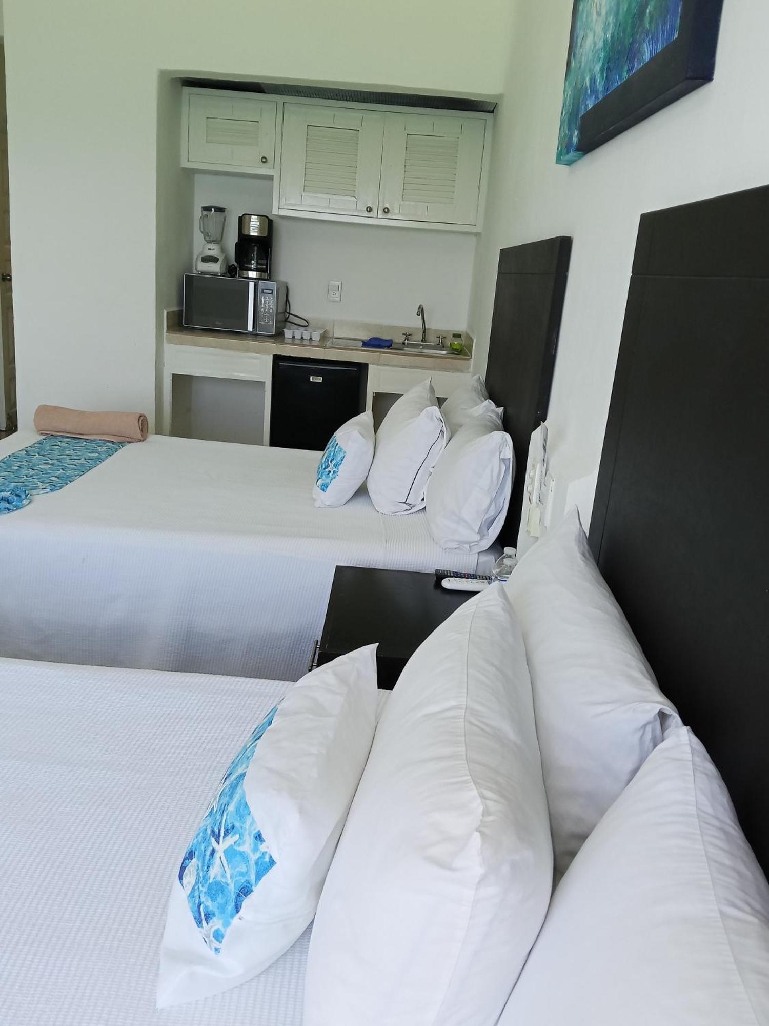 Standard Twin Room Sea View