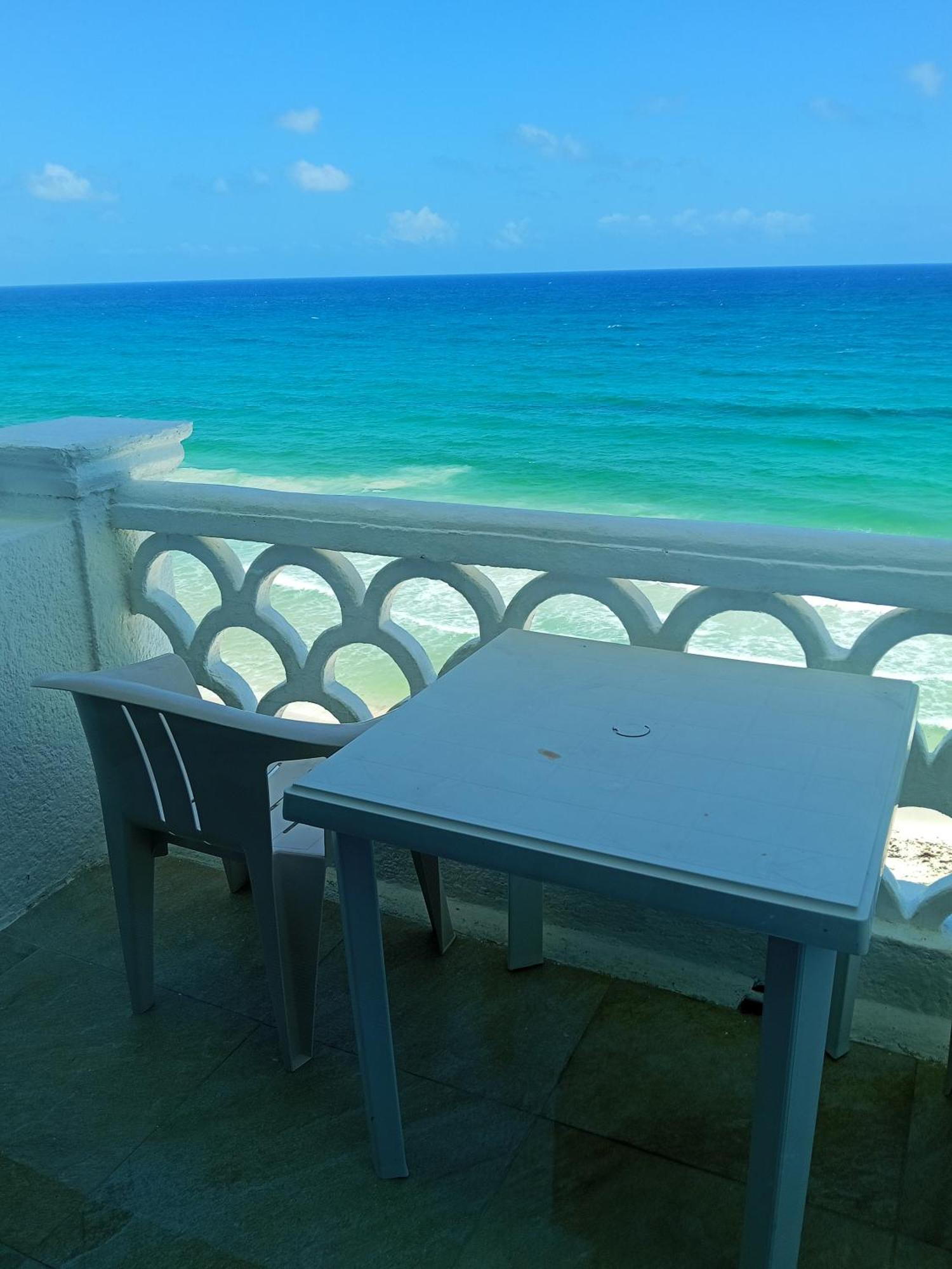 Standard Twin Room Sea View