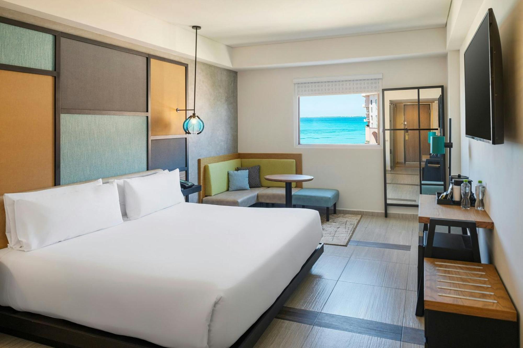 Aloft Ocean View Guest room 1 King Complimentary open bar,1774490768:JPEG