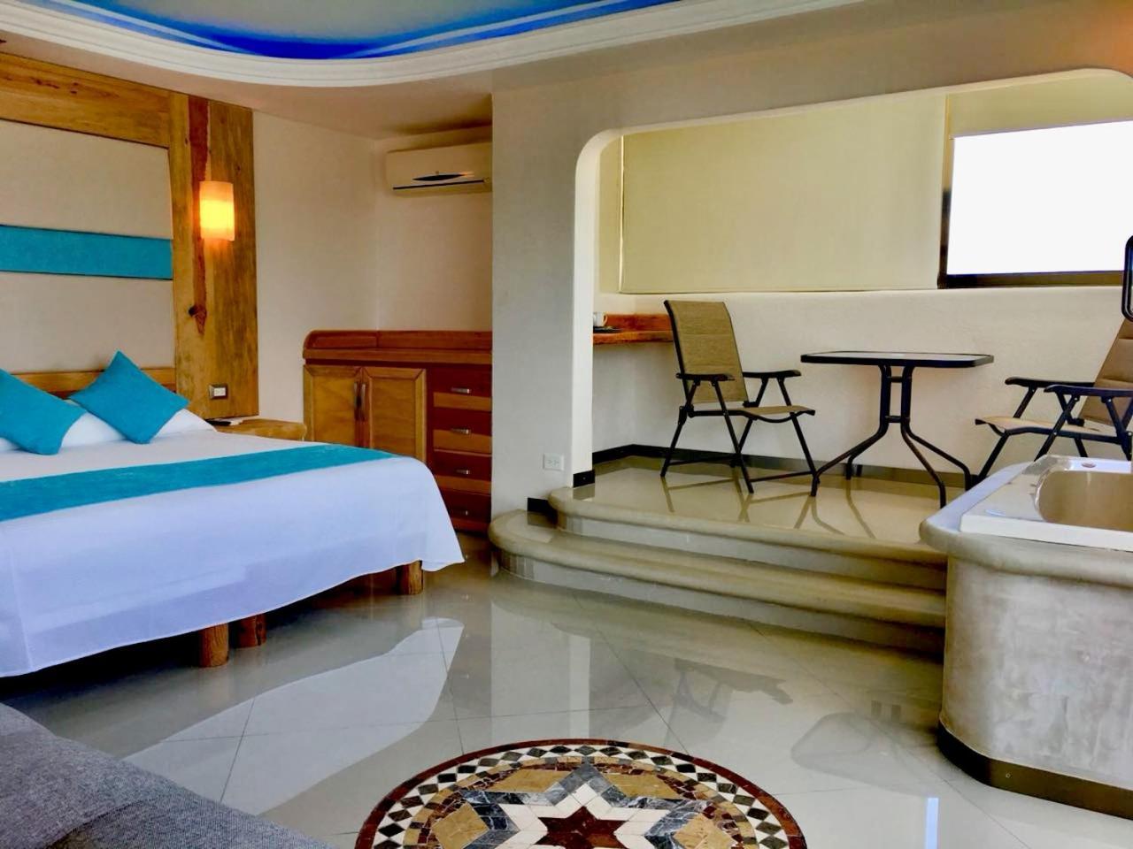 King Suite with Spa Bath