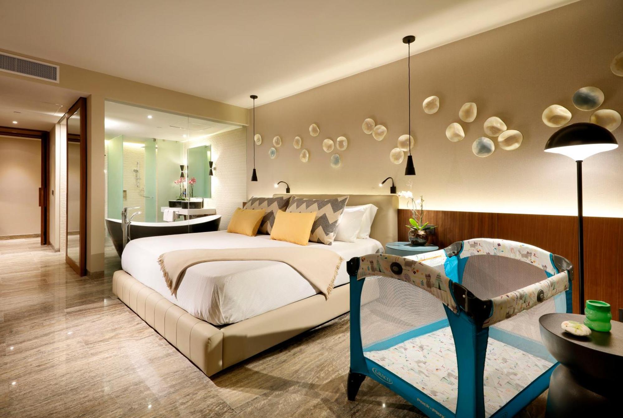 Family Selection Junior Suite mit Panoramablick auf das Meer