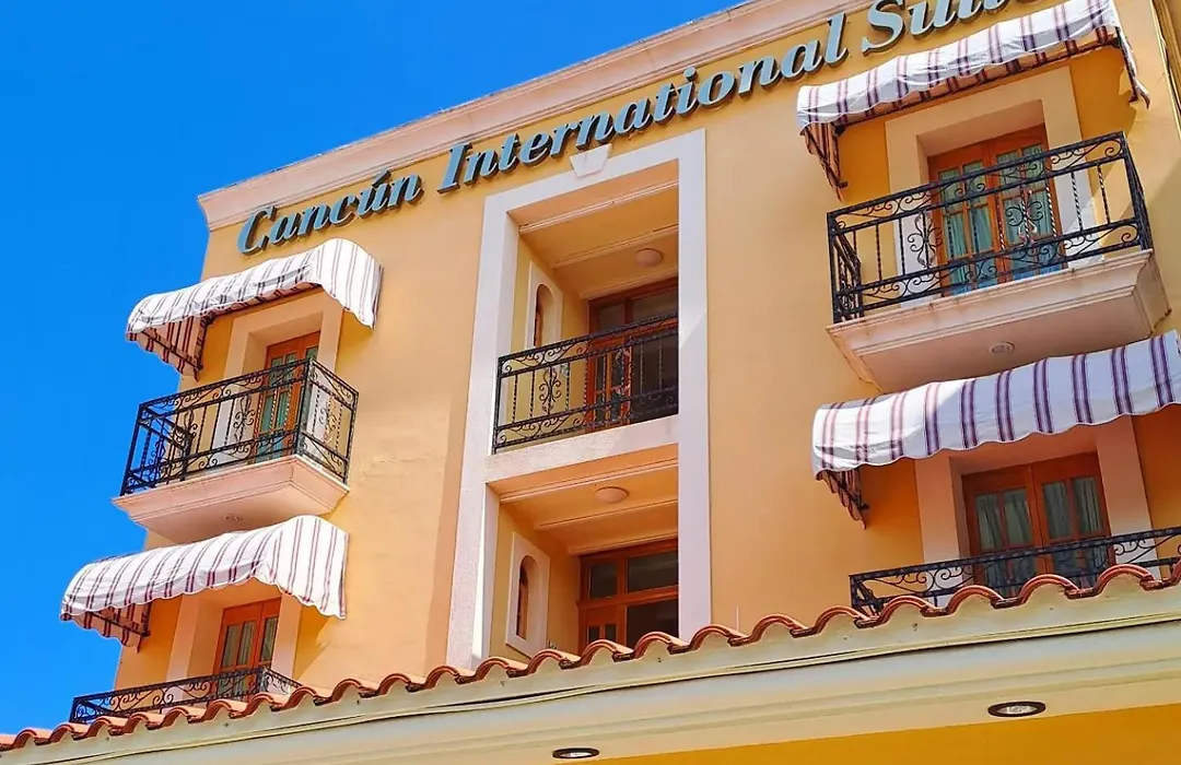 Cancun International Suites-1