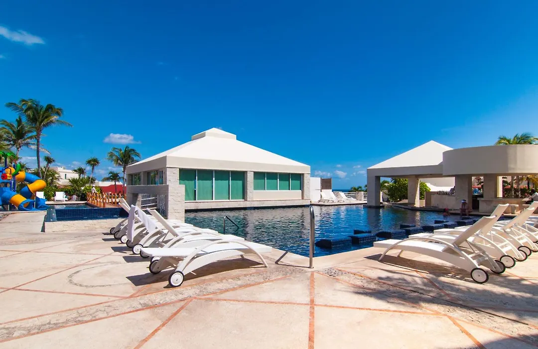 Solymar Condo Beach Resort By Casago-1