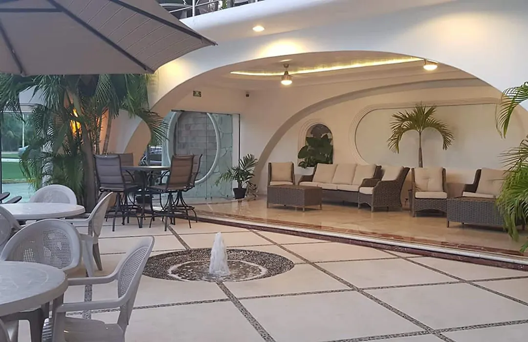 Hotel Blue Star Cancun-1