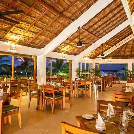 Krystal Cancun-3