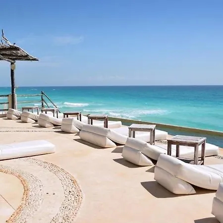 Cancun Plaza Condos-3
