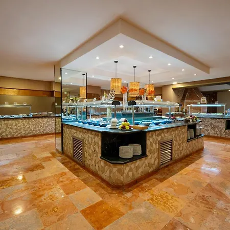 Grand Oasis Palm-2