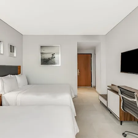 Fiesta Inn Express Cancun Cumbres-3