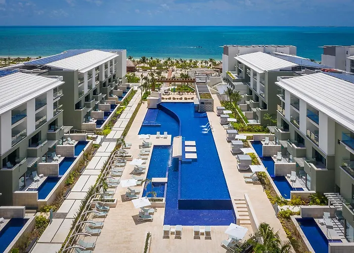 Catalonia Grand Costa Mujeres All Suites & Spa