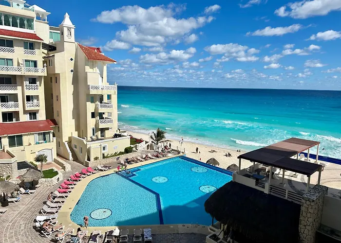 Cancun Plaza - Best Beach